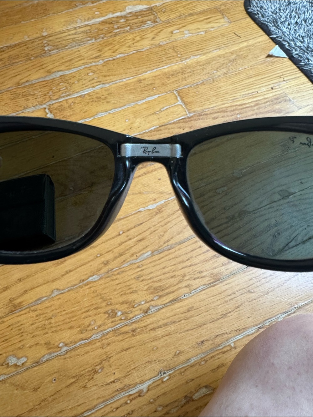 Ray-Ban Black folding wayfarers - Picture 3 of 12